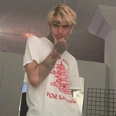 Hip-Hop/Rap recommendations and news. I’m here to make your playlist HEATTT.