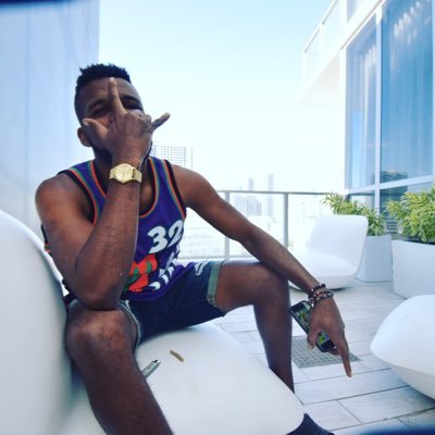 https://t.co/XxXk4rJuDg XBOX: RICORAWWW ▶️ YouTube/mossthebawse +2500 SUBS / IG:RICORAWWW (4K) / Gamer 🎮 / #2KCommunity #NBA2K19