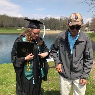 MaddenB_45's profile picture. Mortuary Science : Coffee Addict : Morbid Humor : The way to a girl’s heart is food 100% of the time🤤