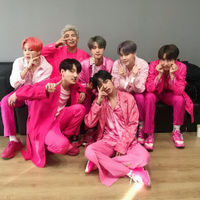 BTS Merch Selling (@btsselling_twt) 's Twitter Profile
