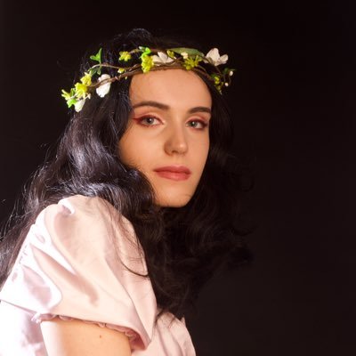 sewerratwrites's profile picture. writer, poet, pretty sewer rat | catch my opinions @RefSurMag | unprofessional content @prettysewerrat (they/her)