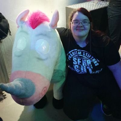 Immer für spontanen Blödsinn zu haben.
Deutschrock, Metal, Hardcore, Gute Freunde und Pfeffi was braucht man im Leben mehr 😜
FWSC - aus Leidenschaft!