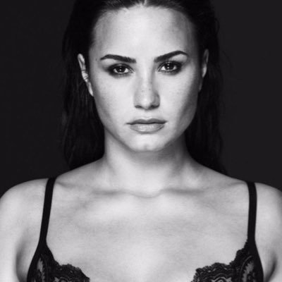 Conta oficial do Universo Lovato | Sua fonte de informações sobre a cantora e atriz Demi Lovato no Brasil.