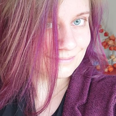 Biz Dev @ShikensoMedia for esports & gaming, prev. @G2esports & FUSE. Dedicated organizer of people, projects & events.
Game designer for @_Cubiverse. she/her