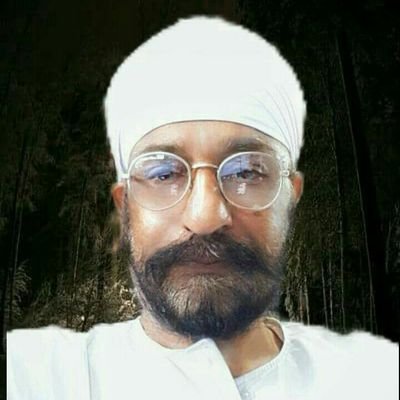 तमाम उम्र यहाँ कौन साथ देता है मैं जानता हूँ मगर,थोड़ी दूर साथ चलो ।