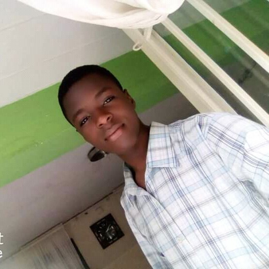 ILIMI MOKE Jonathan 
né le 30 juin 2000
Étudiant à l'Université de Mazenod