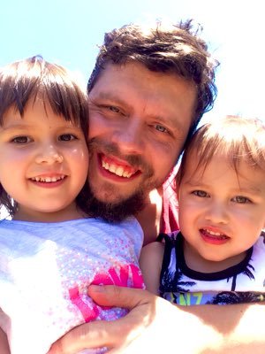 A father of two beautiful children loves gaming and Warriors. My little family is my everything
