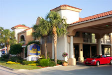 Nestled in downtown St. Augustine, the Best Western Spanish Quarter Inn offers all the conveniences you need for a pleasant vacation.