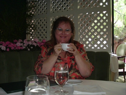 usaconsumergirl's profile picture. Let's join forces together and buy locally, right here in The United States. Buying local will create jobs and bring this economy back up on it's feet!