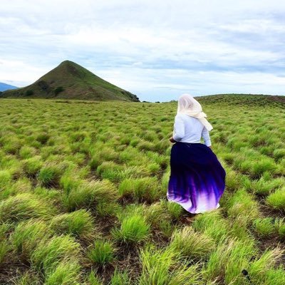 wanieyaww's profile picture. give up