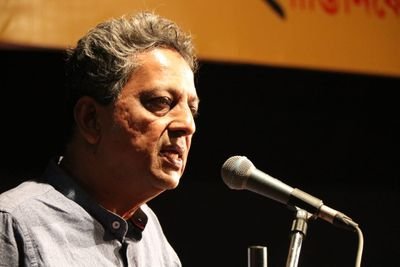 prajitjana's profile picture. Loves daydreaming, a non performer