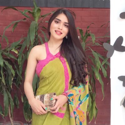 Aainanarang3's profile picture. take a ride on my energy