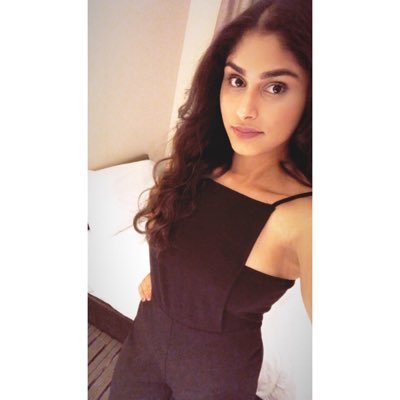 Jaskieran_B's profile picture. Occupational Therapist 💚 NHS 💙 MSc Occupational Therapy @DerbyUni 2020, BSc Health Studies 2016 @DMUleicester🤓👩🏽‍🎓