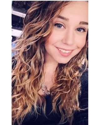 Mariah21789838's profile picture. 