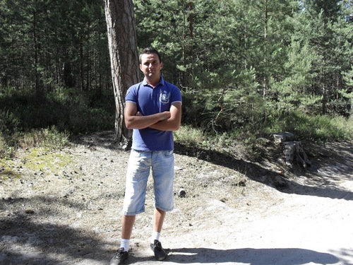 kartofel5's profile picture. jestem sam jak palec