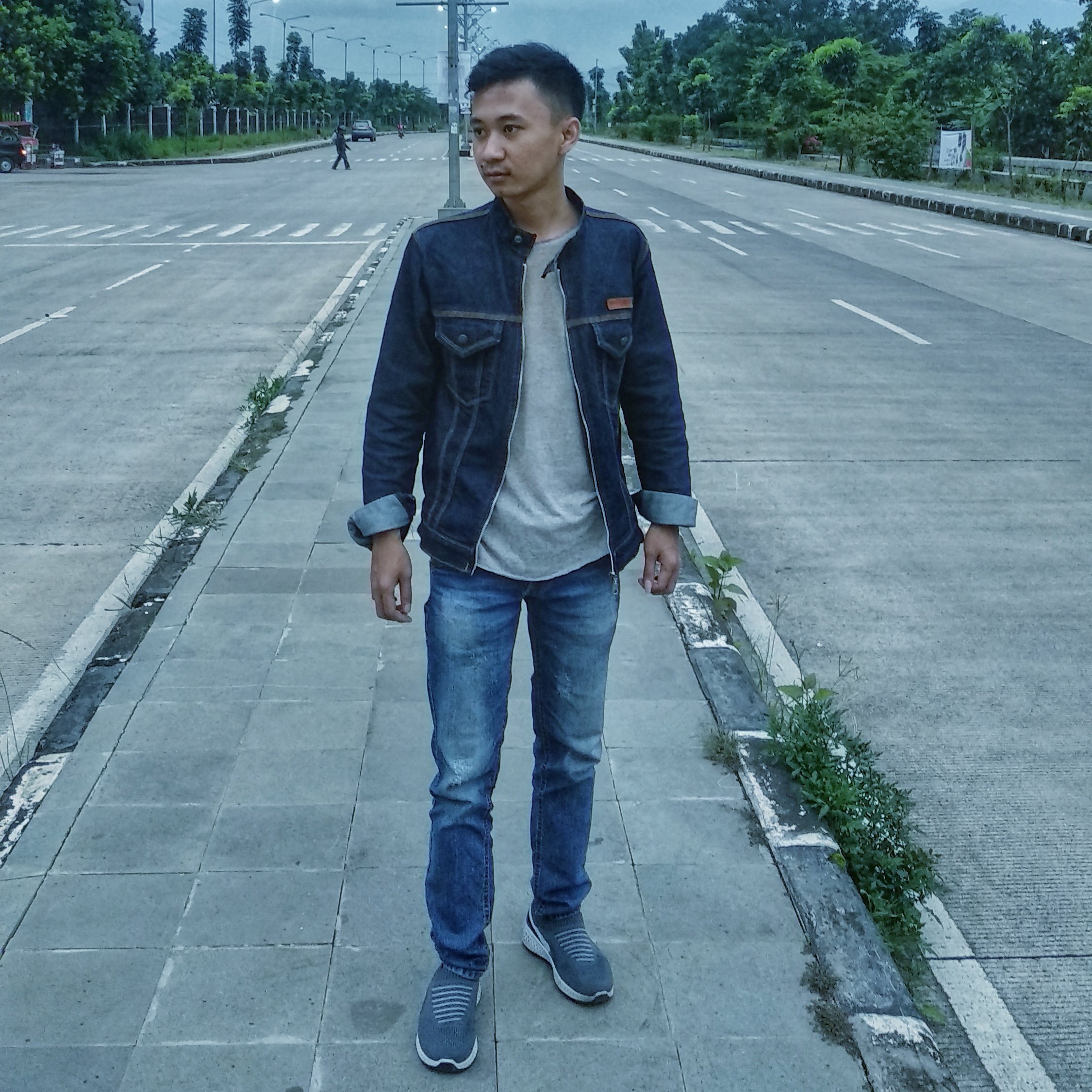 albiaksa's profile picture. https://t.co/tffd6wkNmT