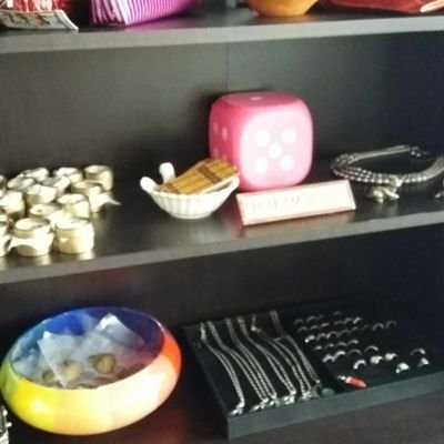 If you enjoy Pearl parties you will enjoy mine I have games prizes jewelry rings open oyseters on line. Come see at https://t.co/YCAethpZWF I am on after 12 am