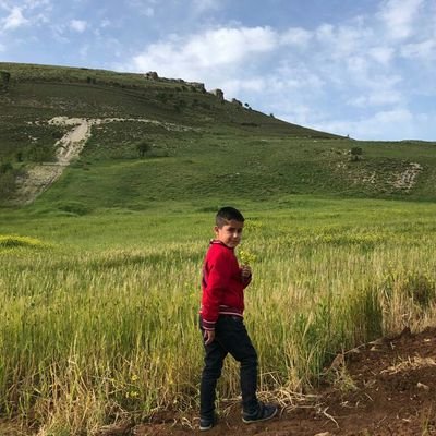 AGhazzawie's profile picture. #انا_لبنانية_ابني_لبناني