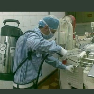 مستر كلين للخدمات النطافة و مكافحة الحشرات
ونطافة الخزانات وعزلها ضد التسريب
جلي و تلميع الرخام و السرميك بماده الكريستال الإيطالي