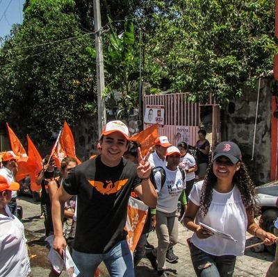 VICECOORDINADOR NACIONAL DE JÓVENES EN MOVIMIENTO.

NI CHAIRO NI FIFÍ, MEXICANO!!!!!!!!