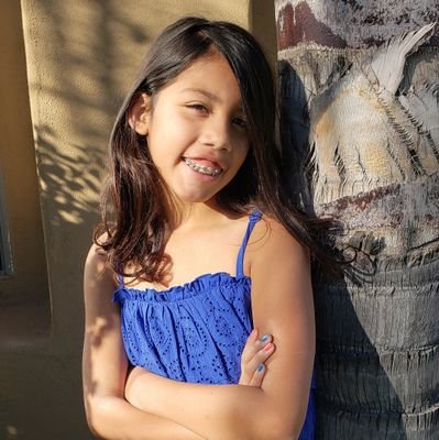 📚 student
📽📷 youtuber/vlogger
👨👩👧 daughter
👫 sister
🇺🇸🇵🇭🇬🇹