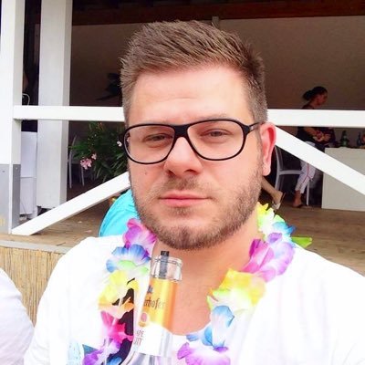cdoennewald's profile picture. Ewige 29 | echtes #Pottkind | E-Commerce Manager | 
Paid Social | 🇸🇪&🇪🇺&🏳️‍🌈 | er/he/han