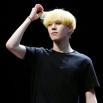 artvyugyeom's profile picture. 