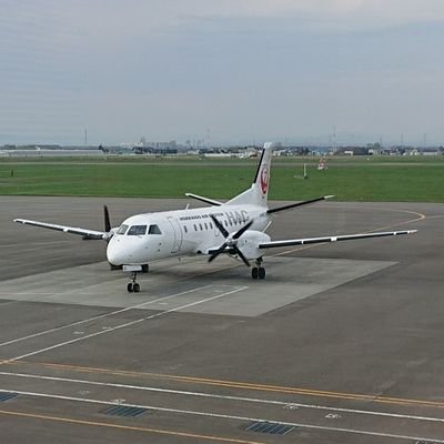 アイコンとヘッダーは飛行機✈️と空港🛫だけど鉄道🛤️、ガンダム、ファイターズ⚾、コンサドーレ⚽、レバンガ🏀をなどを適当にだらだらと。旧名クハ７２。