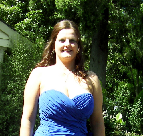 Hello my name is monica hill and i am married too travis hill and Trav I am not like that u know that thanks for the vote of conferred :(