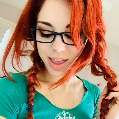 18+ONLY! || Twisty's Contract Star || GG Performer || 6' Redhead || AVN/XBIZ Nominee || Illuminaughty || Unshadowbanned Backup For @CallMeMissMolly