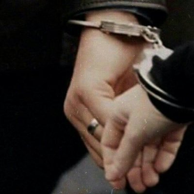 xssq30's profile picture. أنت ألوَطن وأنا وحدي أستْوطنك.