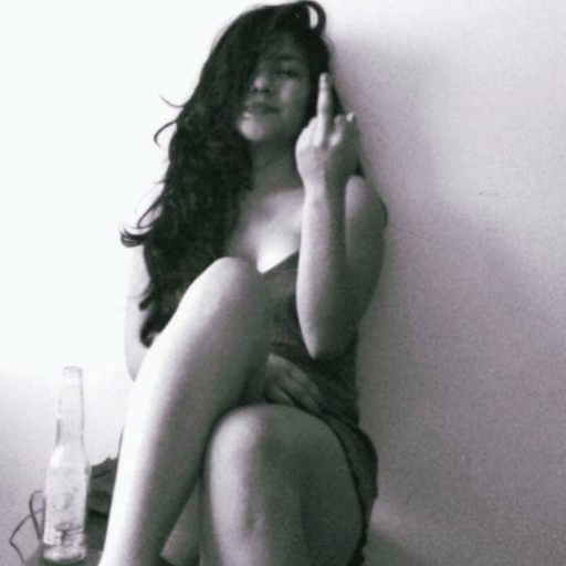 unalusinluna's profile picture. 