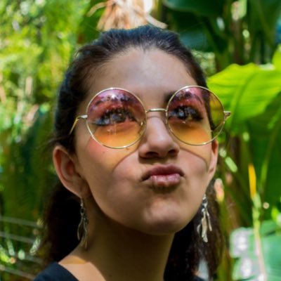 Freelance Illustrator // UX Designer IG @moni_camera