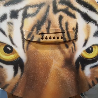 lucasairbrush's profile picture. 