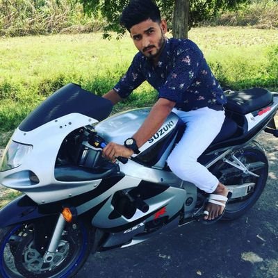 logo Mai apna mukam is tarha bano jaise ke makdi apna jaal bante hai