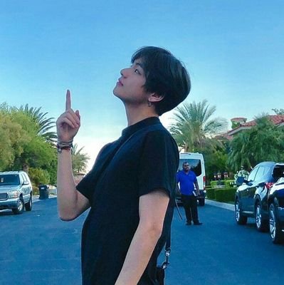 btspavimentanto's profile picture. L
  O
    V
      E 
         BTS