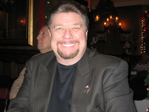 yrs old independant businessman. Former NYPD DETECTIVE.