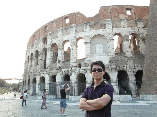 whitishdevil's profile picture. 아이폰 /탈옥/ 거시경제 /재테크/ 환율/ 유럽여행 로마- 피렌체- 밀라노- 베네치아- 융프라우- 뮌헨- 빠리/ 골프 / 자동차 / 재즈 / & New York 
그리고 의학