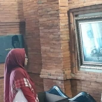 Perempuan yang terus belajar jadi istri, ibu, dan anak yang lebih baik
