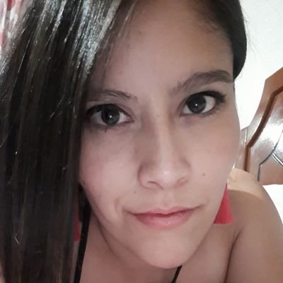 Soy Comunicóloga, Consultora en Imagen Pública, crossfitera y amante de los animales.