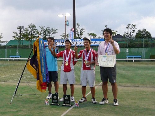 元中学教員でソフトテニスの指導をしています。理科を教えていました。 
酒田二、余目、鶴岡三、立川、鶴岡二をもって退職しました。
現在、ＮＰＯ法人ＫＳクラブを立ち上げ地域の頑張っている生徒の指導もしています。ＫＳとは勝つ資格のことです。