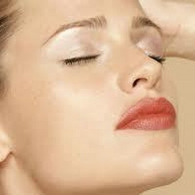 JennGarnerNews's profile image