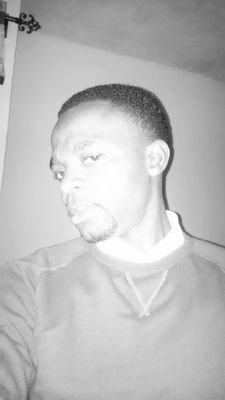 ItopsUmar's profile picture. Gentle