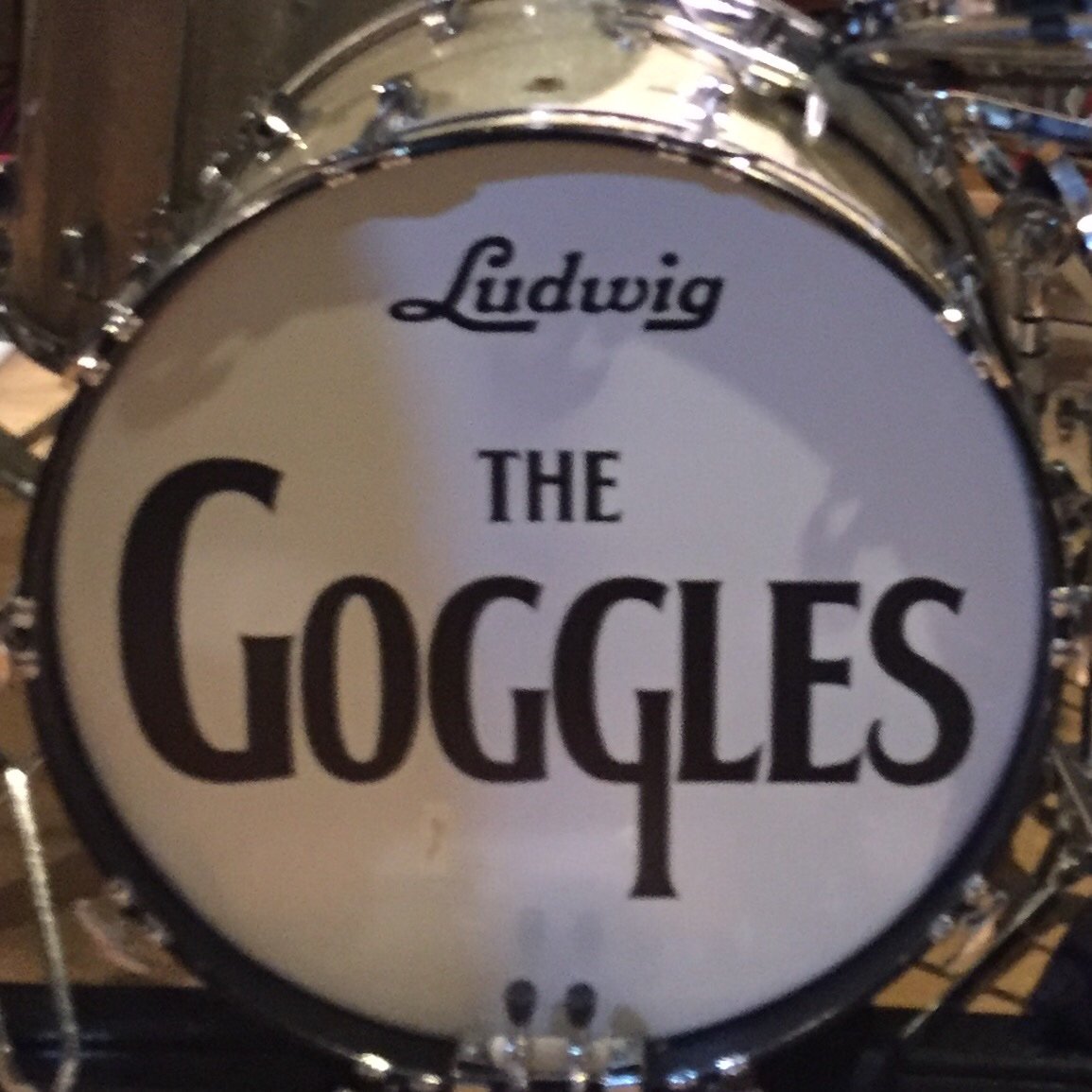 博多のラトルズ⁉︎「ザ・ゴーグルズ」のドラム。 他にも「えとぴりか&The Fathers Of Invention」「原みどり All Stars」や、その他サポートドラムなど 地元 福岡にて活動中。 最近わりと熱心に練習してます。