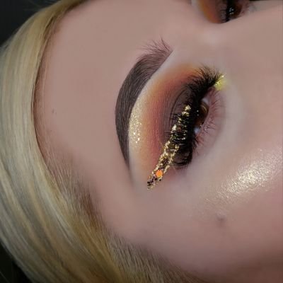 22 ❣ self taught mua ❣ personal makeup guide for all the poor sistas