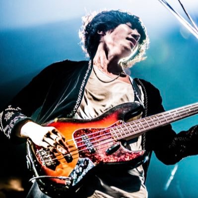 Fenderを愛すベーシスト。ライブやレコーディングのサポートとしてのお仕事依頼お待ちしています。モハメド/セプテンバーミー/福modest soseki24@gmail.com