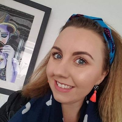 Owner of @crossbaymktg 🌊 Trainer @digivantage 💚 Walker @walk_flow 🚶♀️ Mum and Wife living by the sea 👨👩👧👦 #itstime