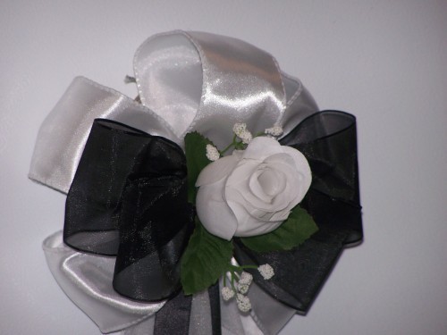 bondbridal's profile picture. Favors, Place Card Holders, Candles, Engraved Signature Frames, Gowns, Bridal Gifts, Cake Toppers, Bouquets, Bows and Decorations. http://t.co/GIybegDYDU