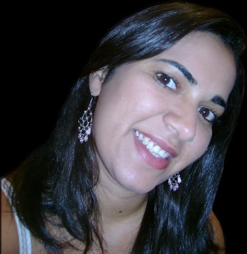 De todas as minhas certezas eis a mais bela...Sou metade incompleta que só a eternidade poderia preencher!!!