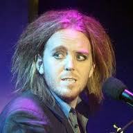 This is a fan page for the phenomenal Tim Minchin..If you love him as much as me..please follow:)